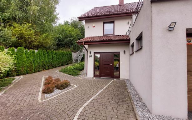 Przestronny i nowoczesny dom w Kobysewie, 205m2 5357842