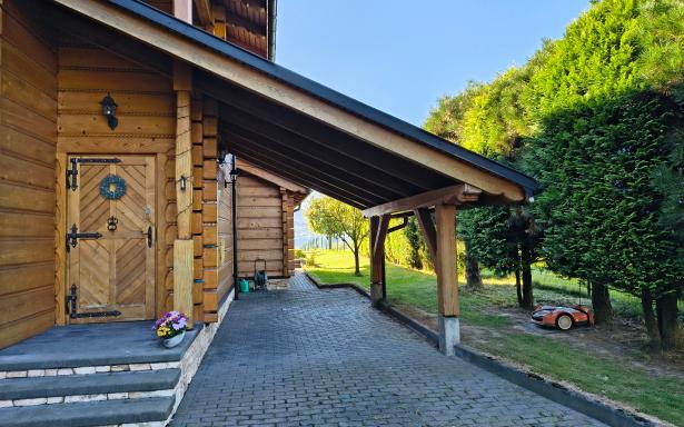 Unikatowy, drewniany dom z bezpośrednim widokiem na Jezioro Dobczyckie 5359140